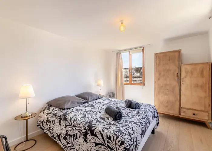 Olive- Vaste Appartement Donnant Sur La Sorgue